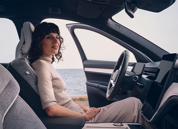 Amplitude-Auto-Volvo-EX90